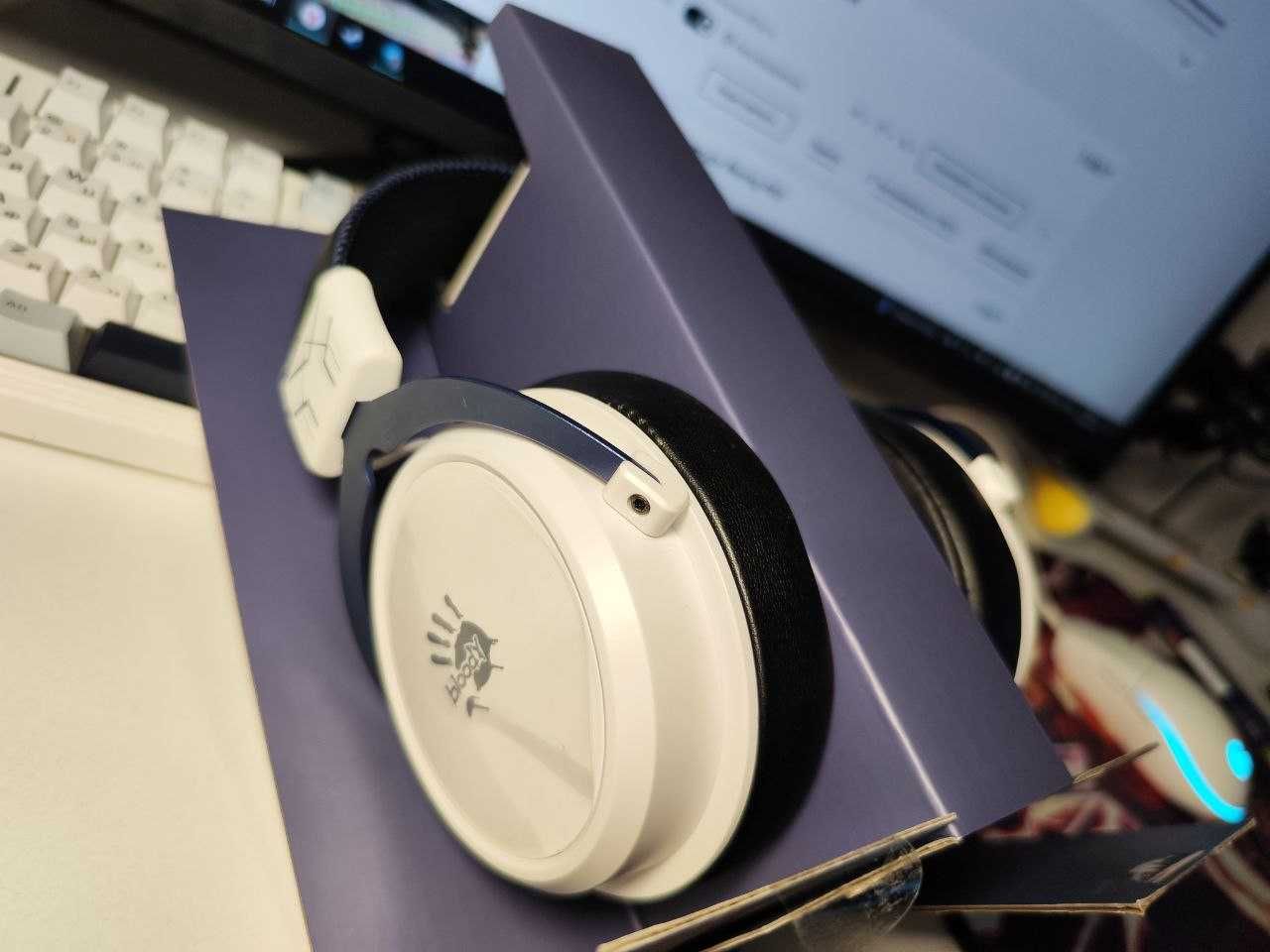 Продам наушники Bloody m590i