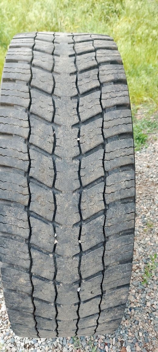 Резина ведущая 315/70/22.5