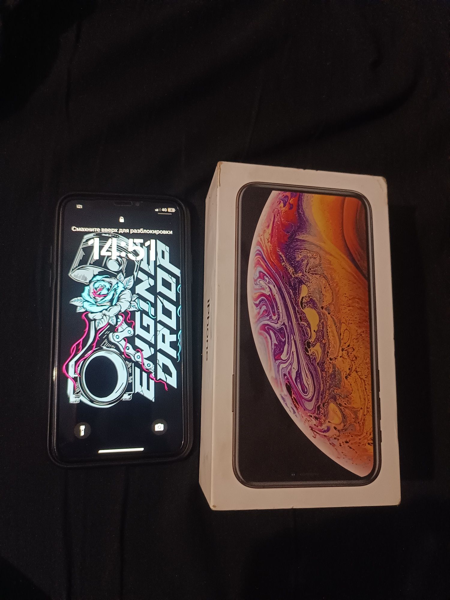 iPhone xs золотой