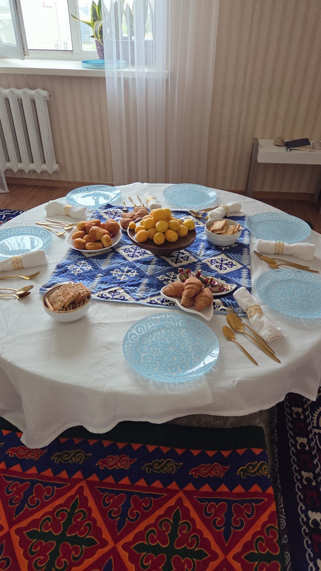 Стол казахский 30000