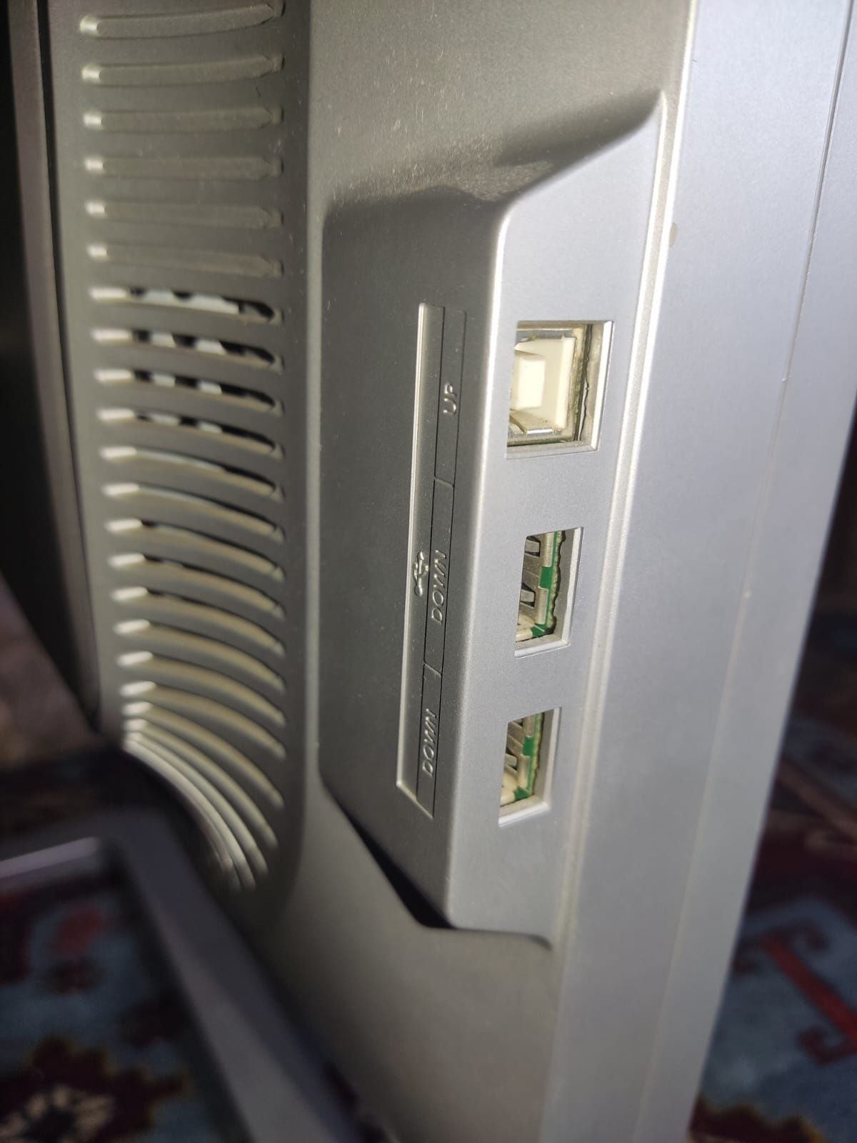 Монитор Samsung SyncMaster 244T
