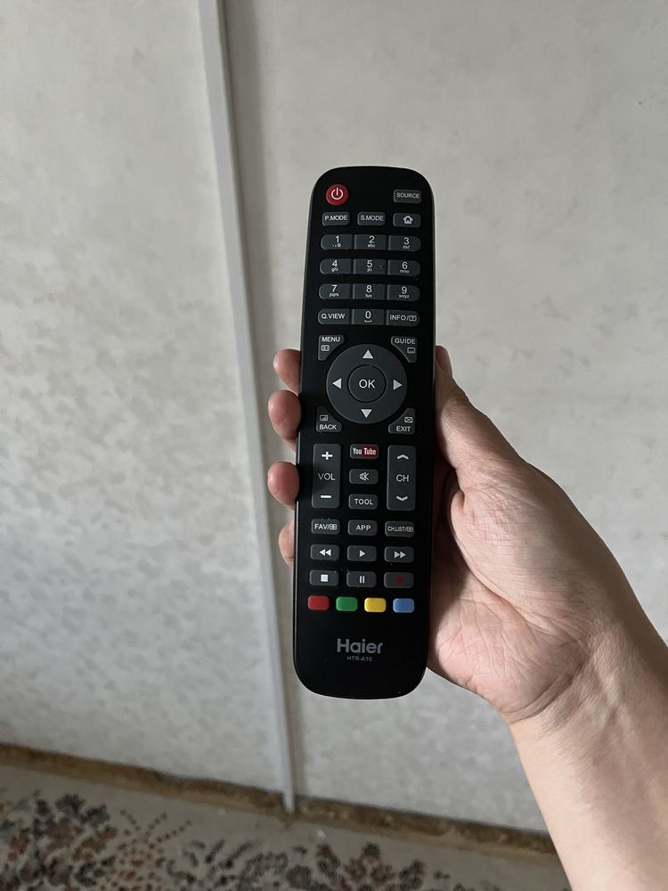Продаю телевизор haier smart tv с кранштейном
