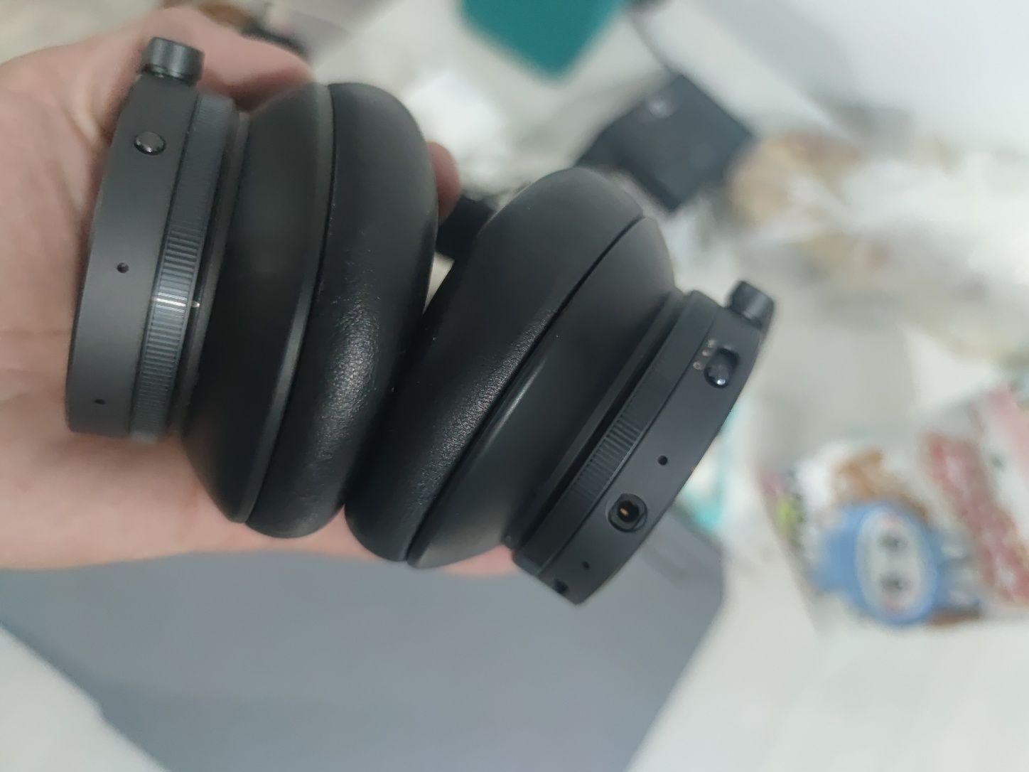 Обмен есть Bang & Olufsen Beoplay H95.