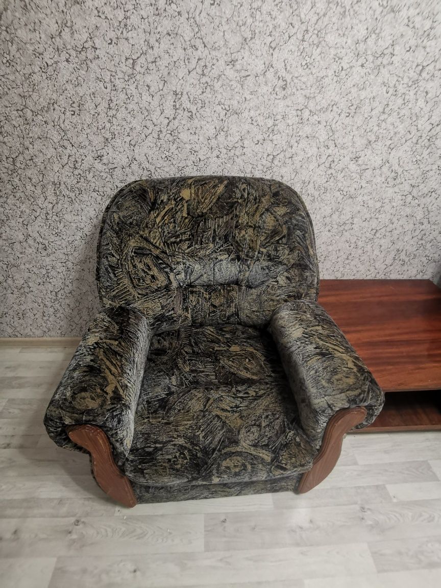Продам мягкую мебель б/у