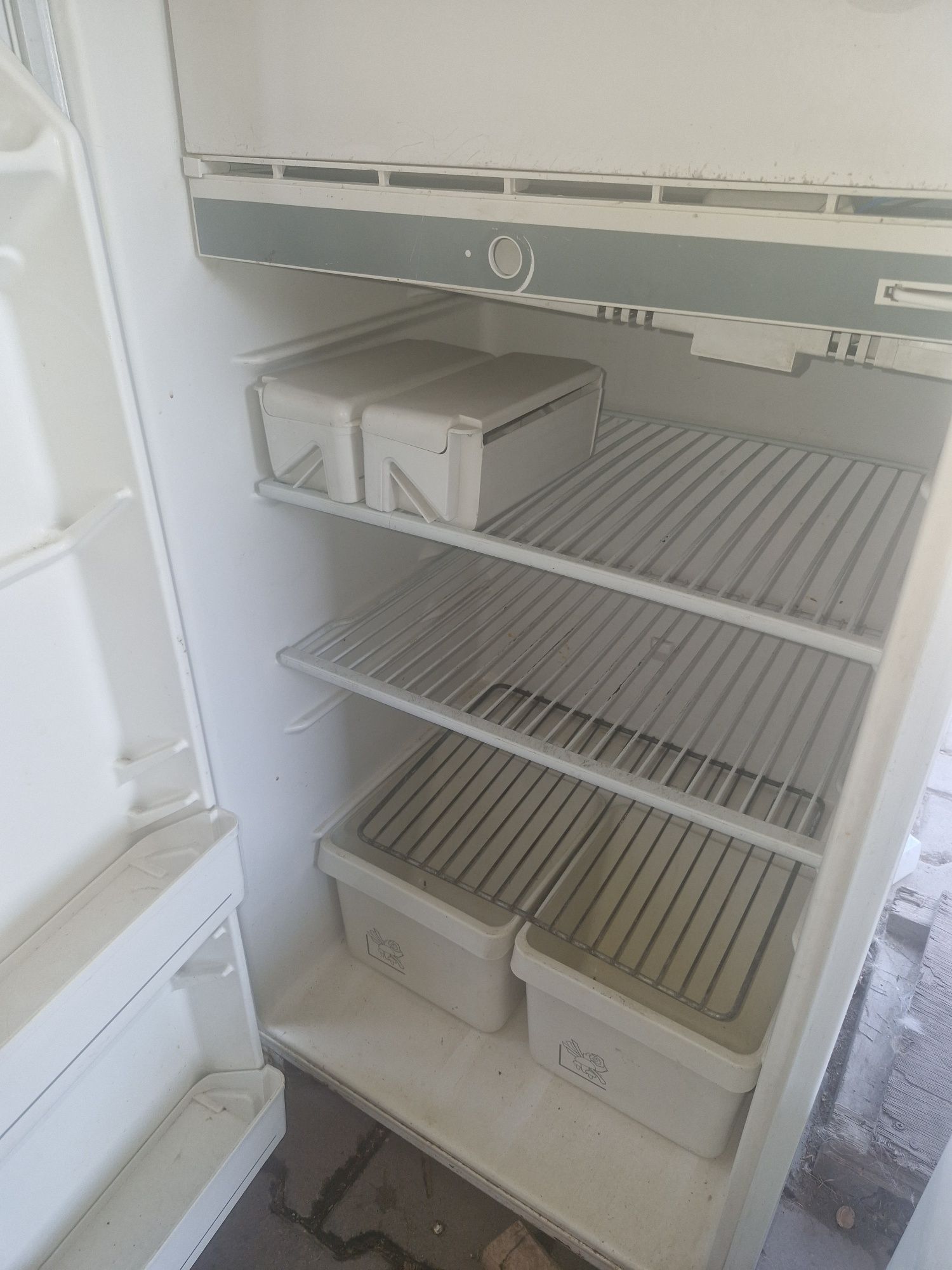 Продам холодильник б/у