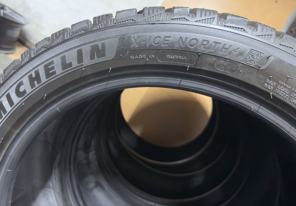 Michelin x-ice north 4 235/45 R18