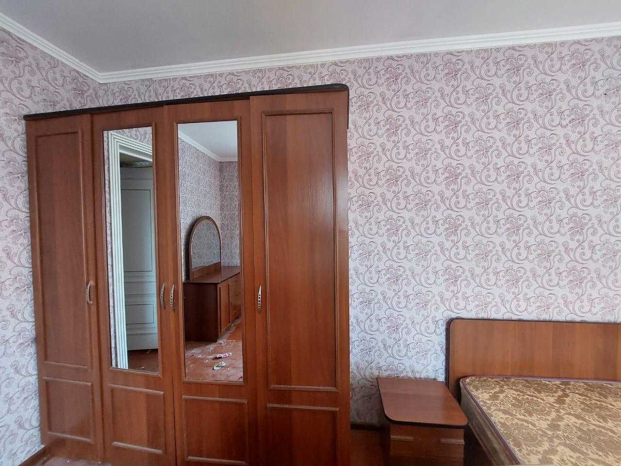Продается спальный гарнитур