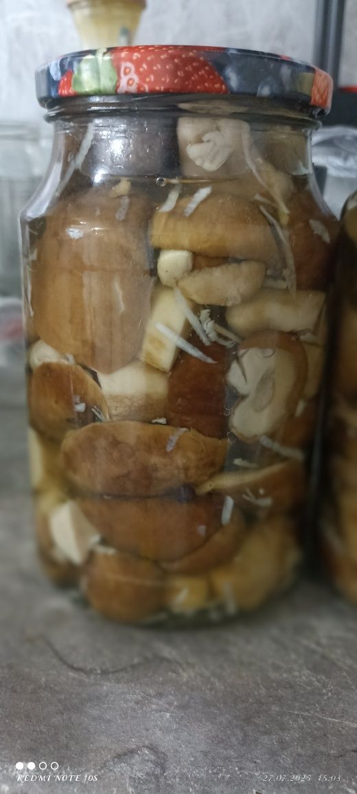 Белый гриб маринованный