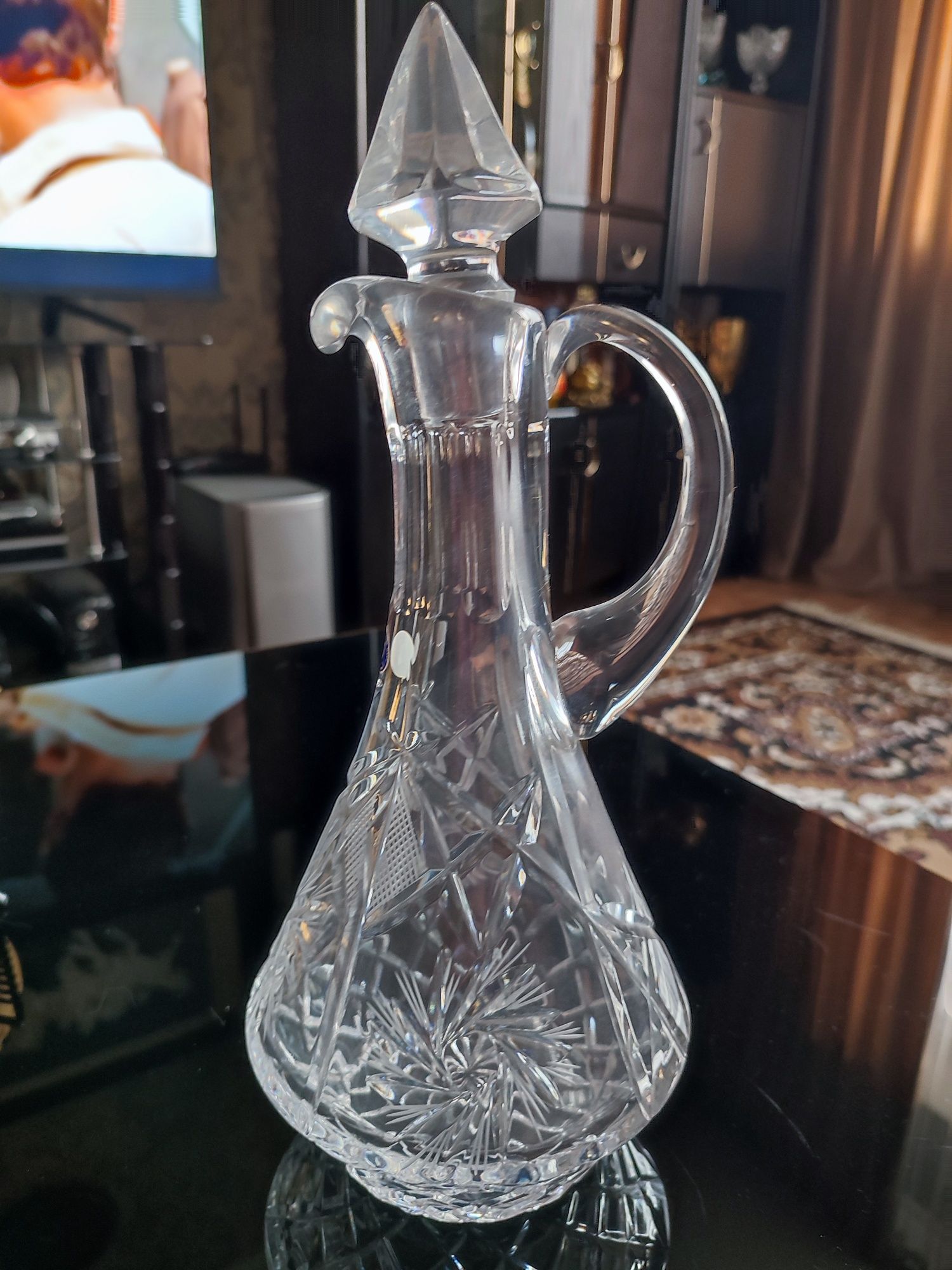 Продам хрустальный графин