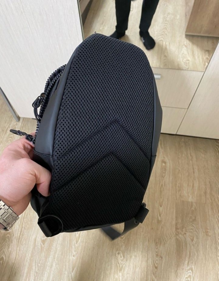 Продам сумку через плечо тканывый