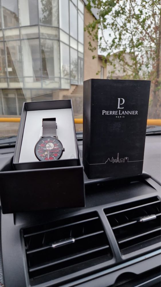 Pierre Lannier часы мужские