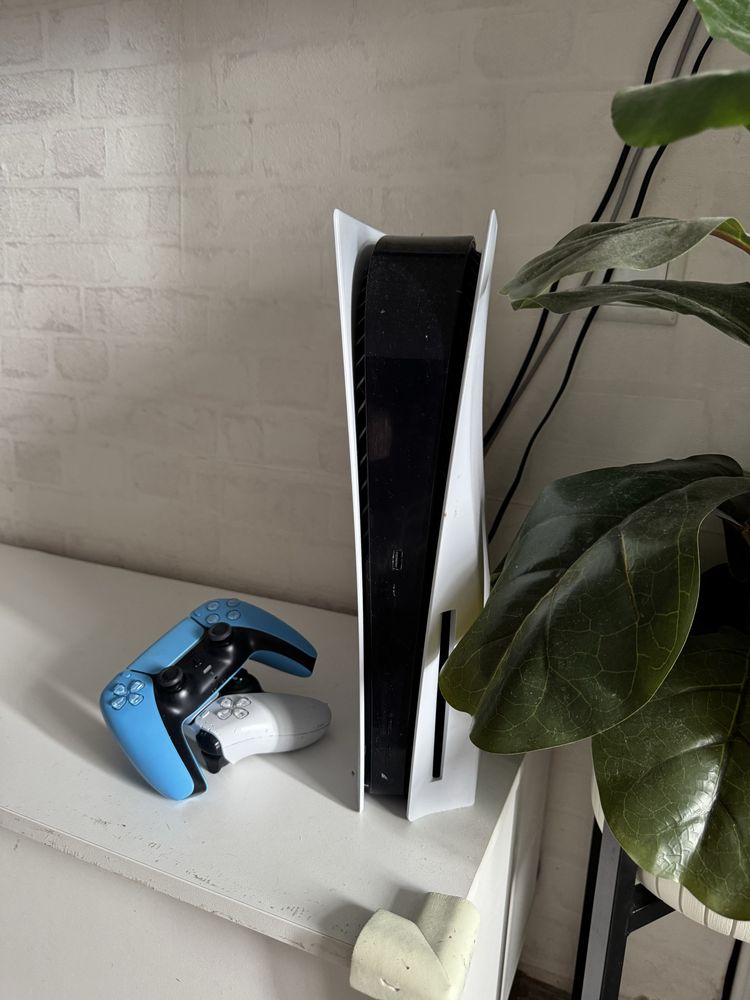 Playstation 5 идеальное состояние