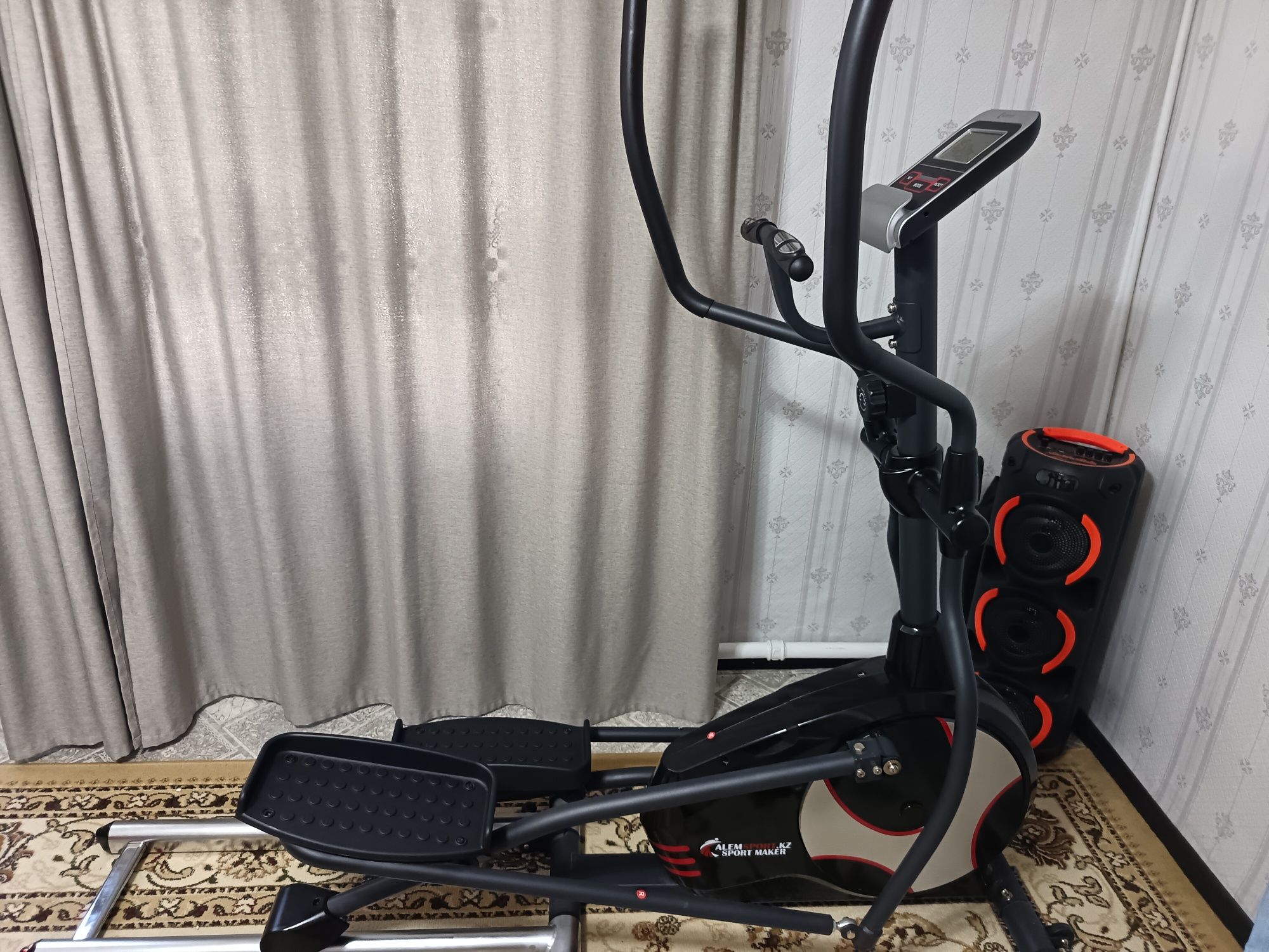 Эллипс Sport Maker 8740T-4
