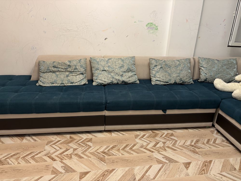 Диван угловой 2,5*3,5 метров