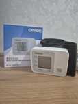 Тонометр Omron на запястье RS1