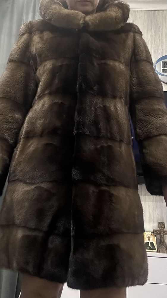 Продам норковую шубу + ПОДАРОК , 44-46 размер