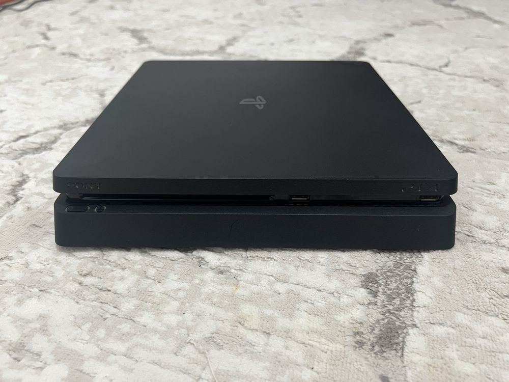 Playstation 4 slim 1tb