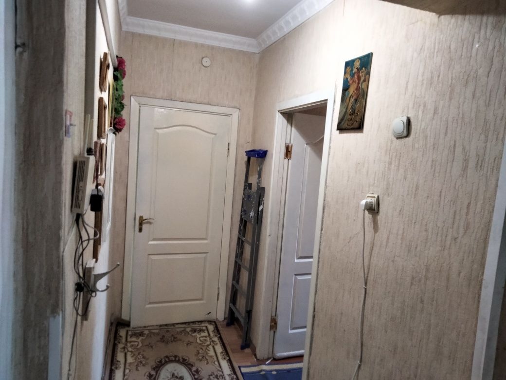 В центре 3-ёх комнатная квартира