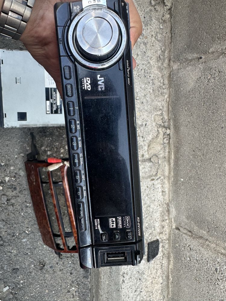 Автомагнитолы JVC , в рабочем состоянии