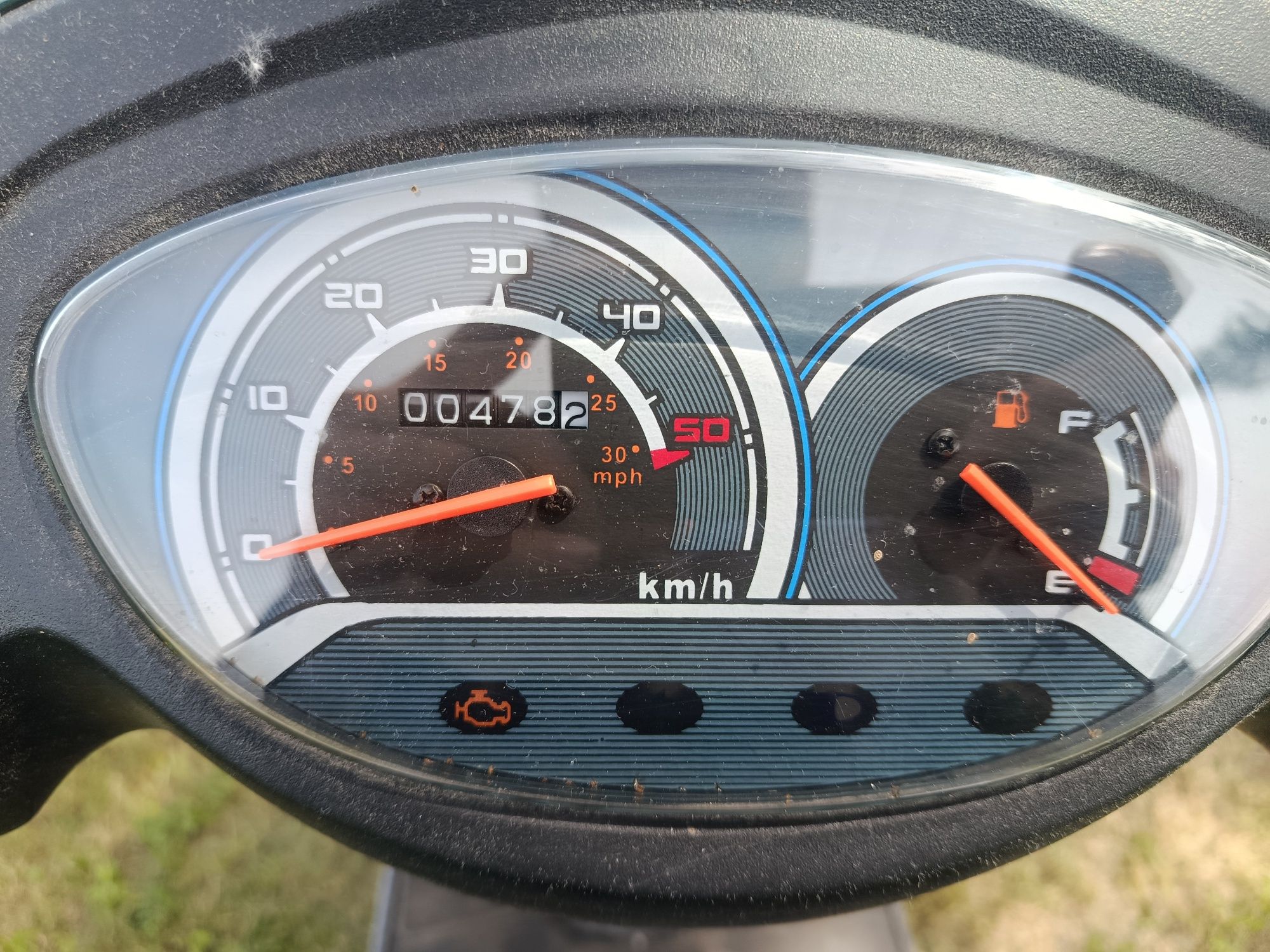 Продам скутер 50см3