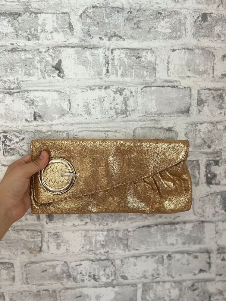 Золотой Клатч Guess
