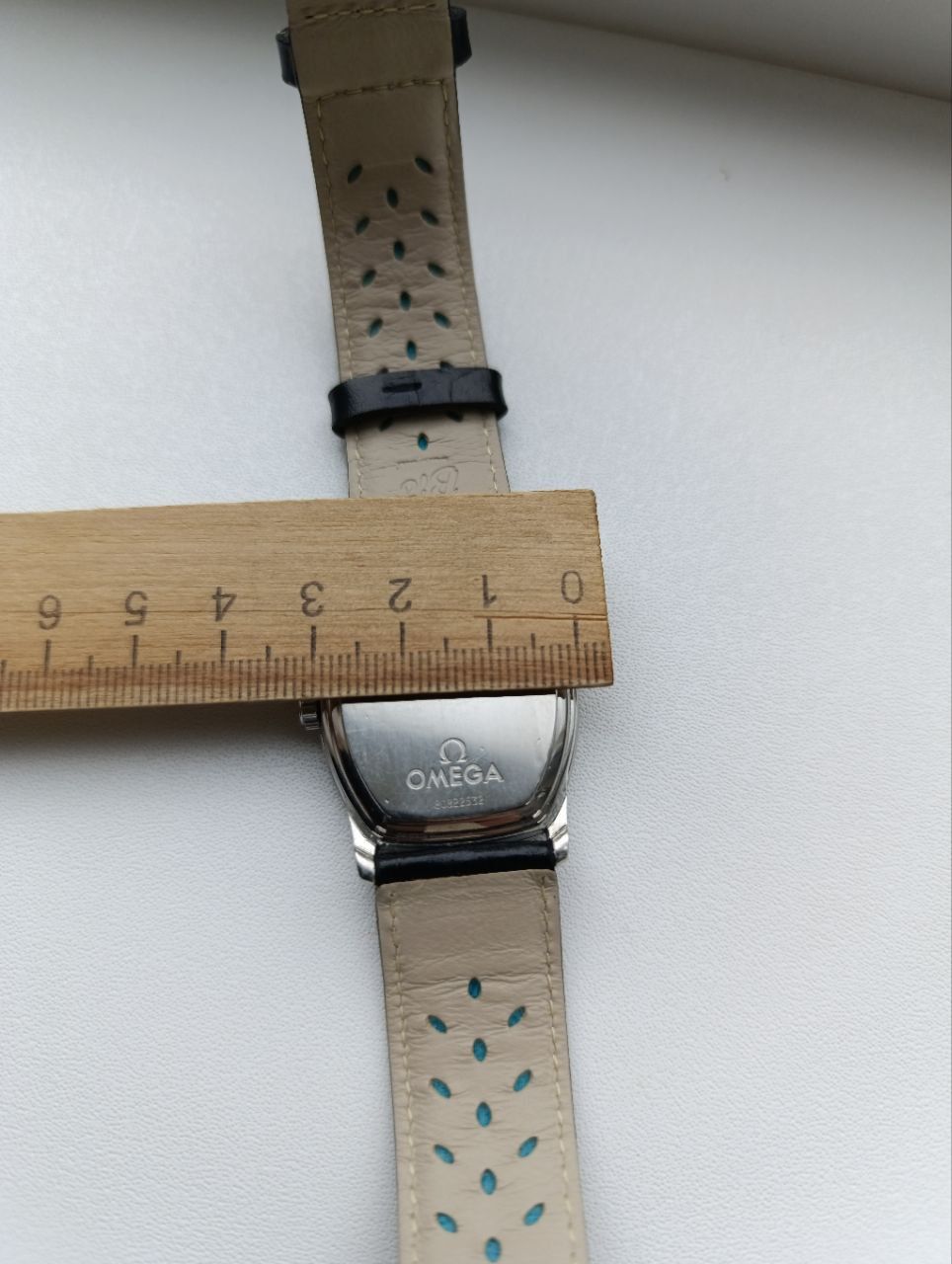 Мужские часы Omega De Ville
Prestige Tonnea