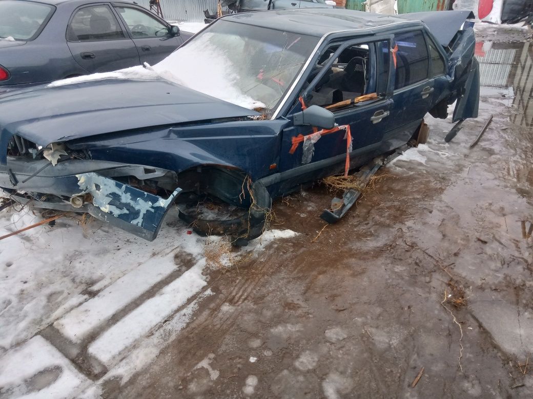 Volvo 850 по запчастям.двигатель 2.л
