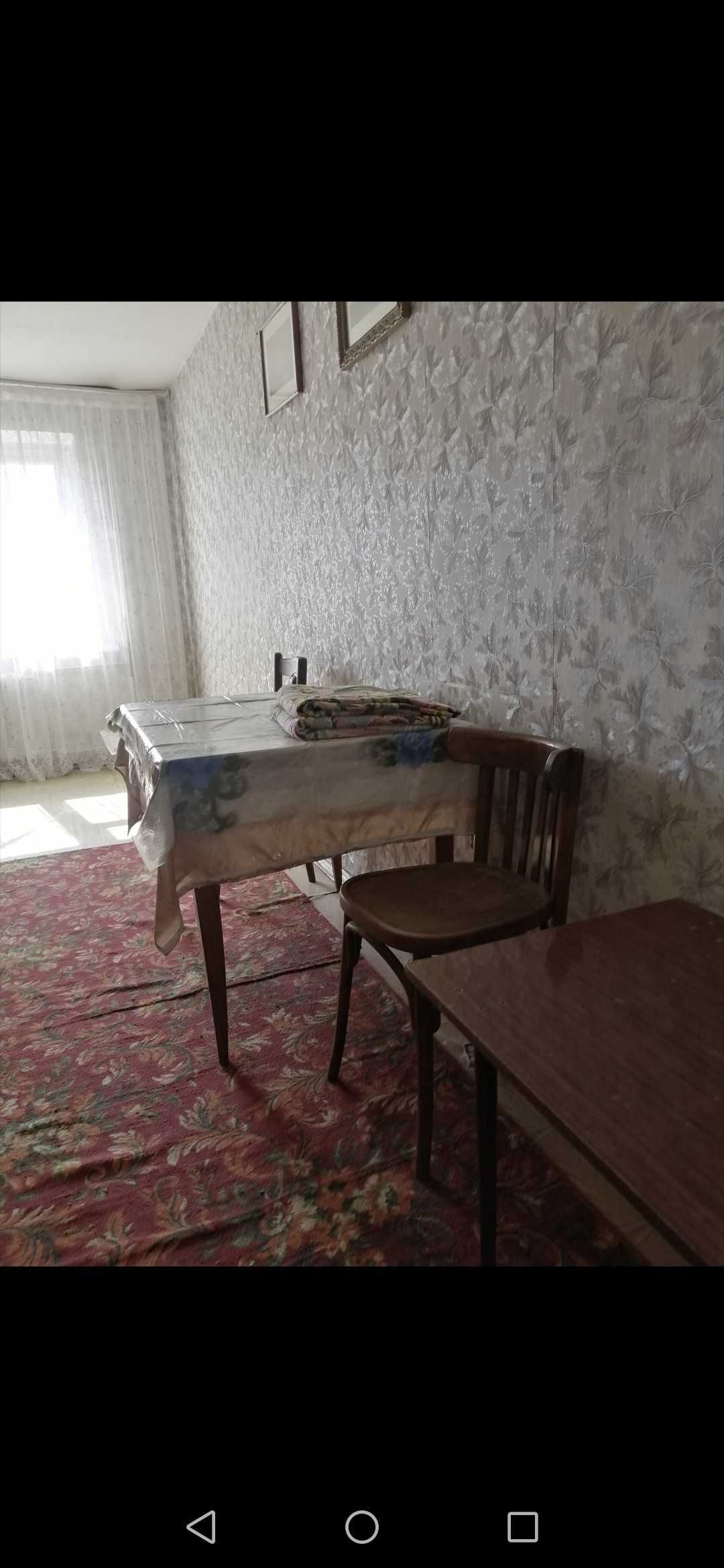 Сдам в аренду 3-х ком.квартиру  ул.Айбергенова 130 тыс.тен плюс комусл