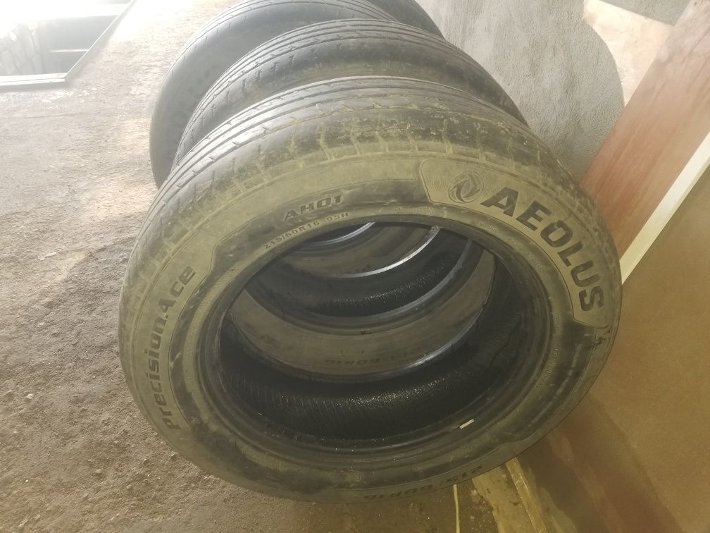 продам шины размер 215/60/16 стояли на камри