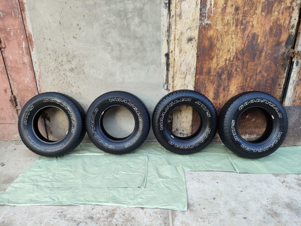 Продам 225/75/15  резину Goodyear Wrangler  made in USA