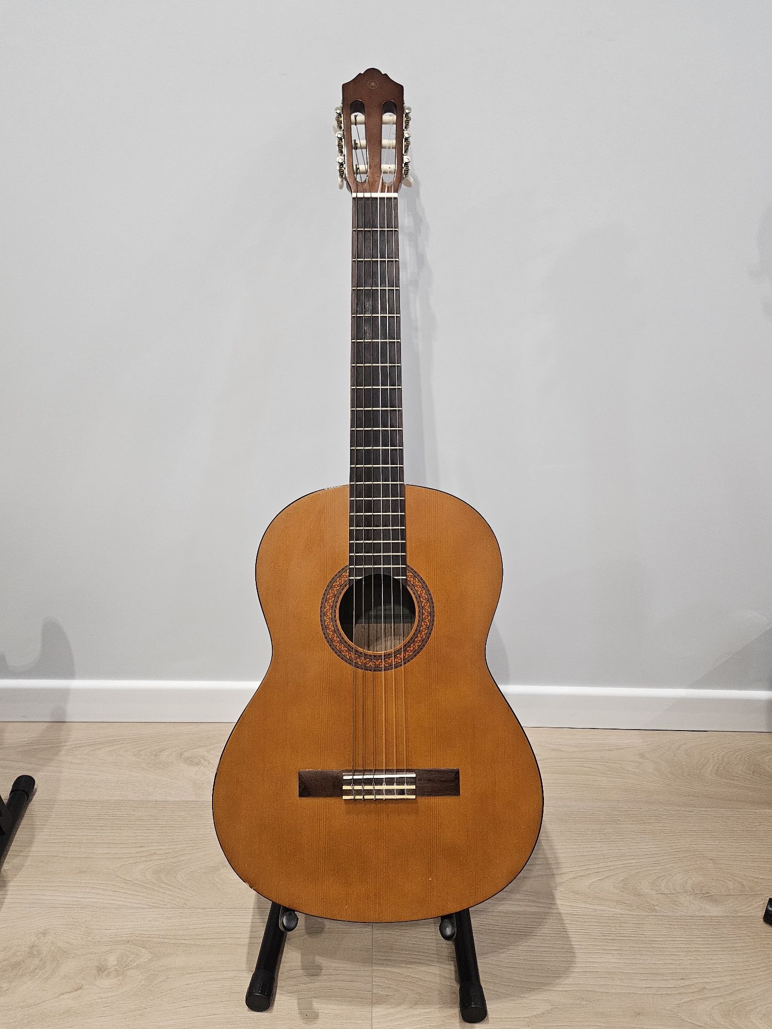 Классическая гитара Yamaha C40