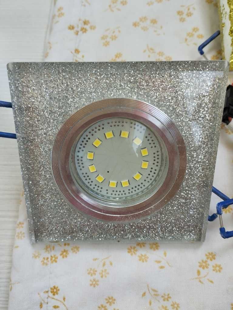 Продам споты потолочные светодиодные