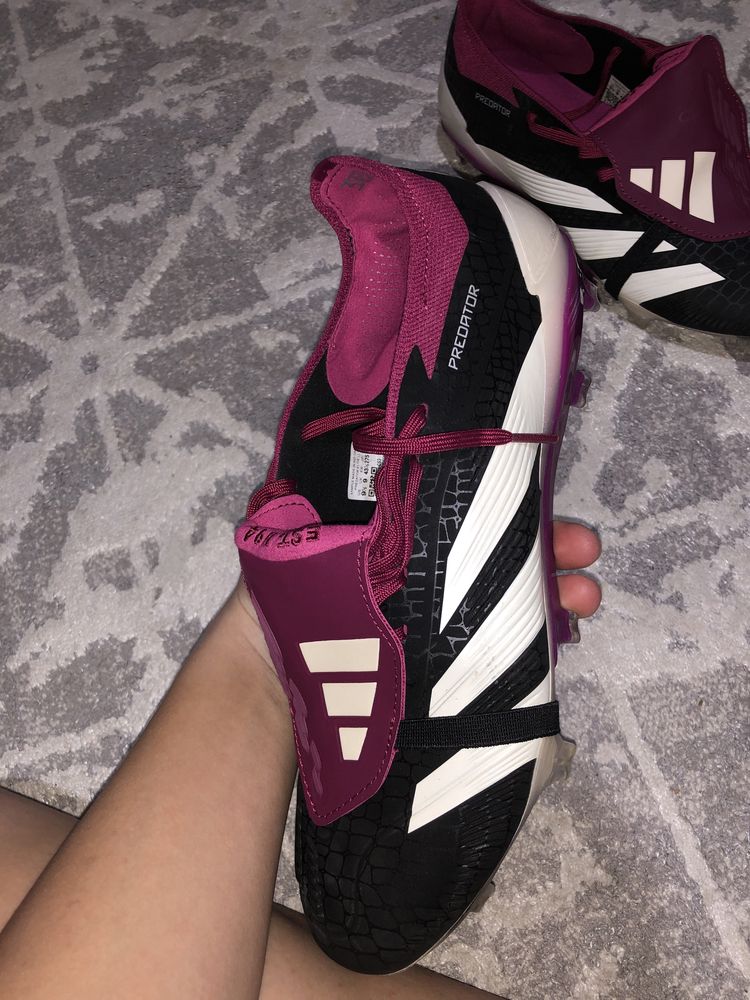 Бутсы adidas predator