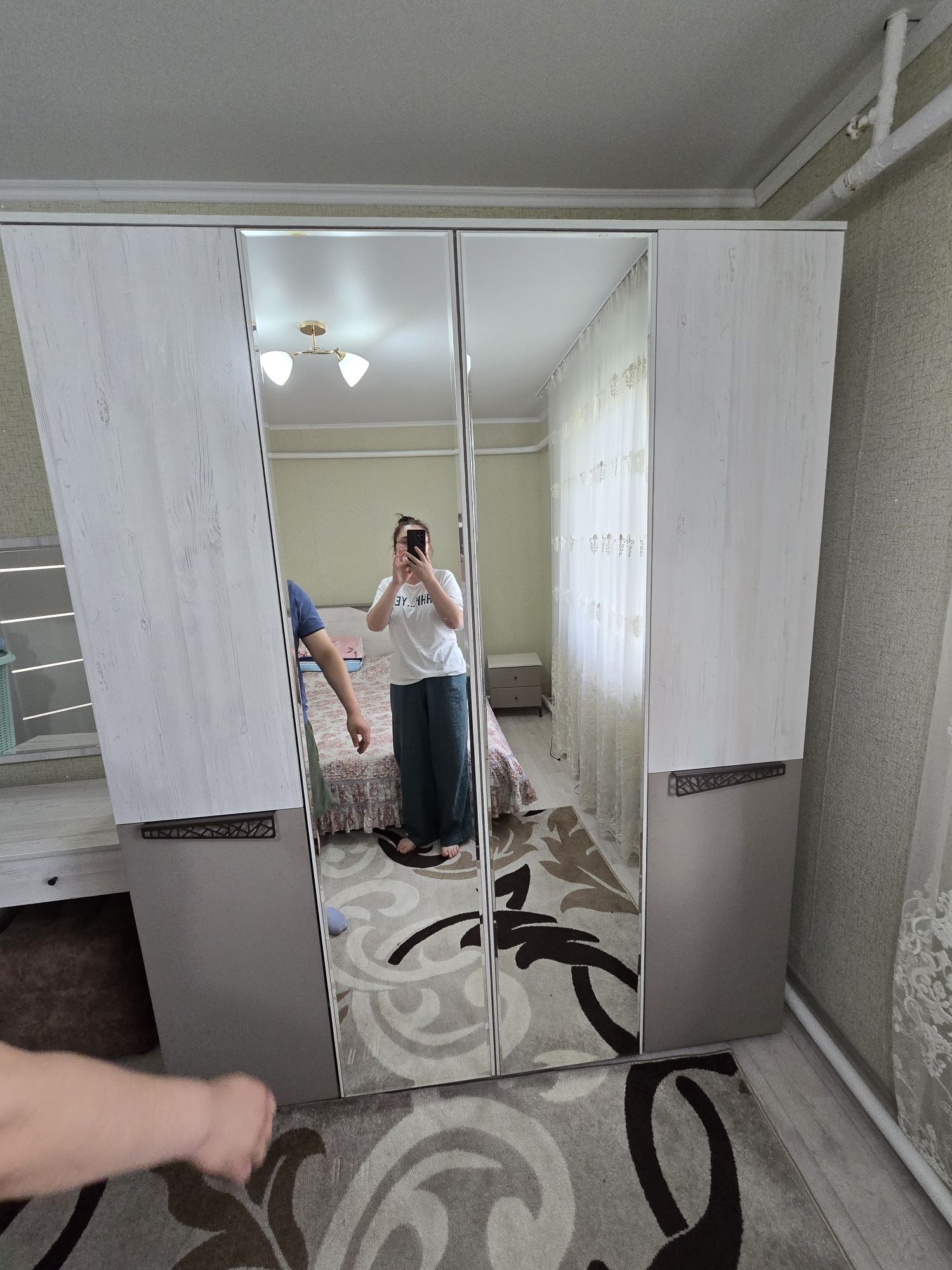 Спальный гарнитур