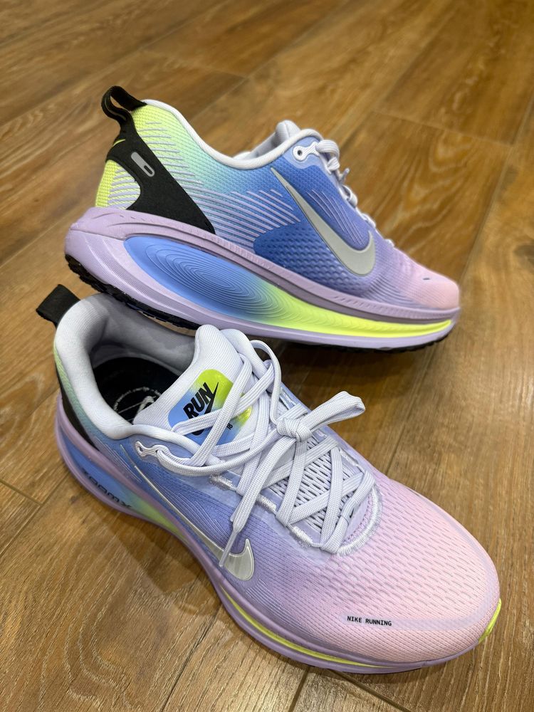 Кроссовки NIKE 42 рч