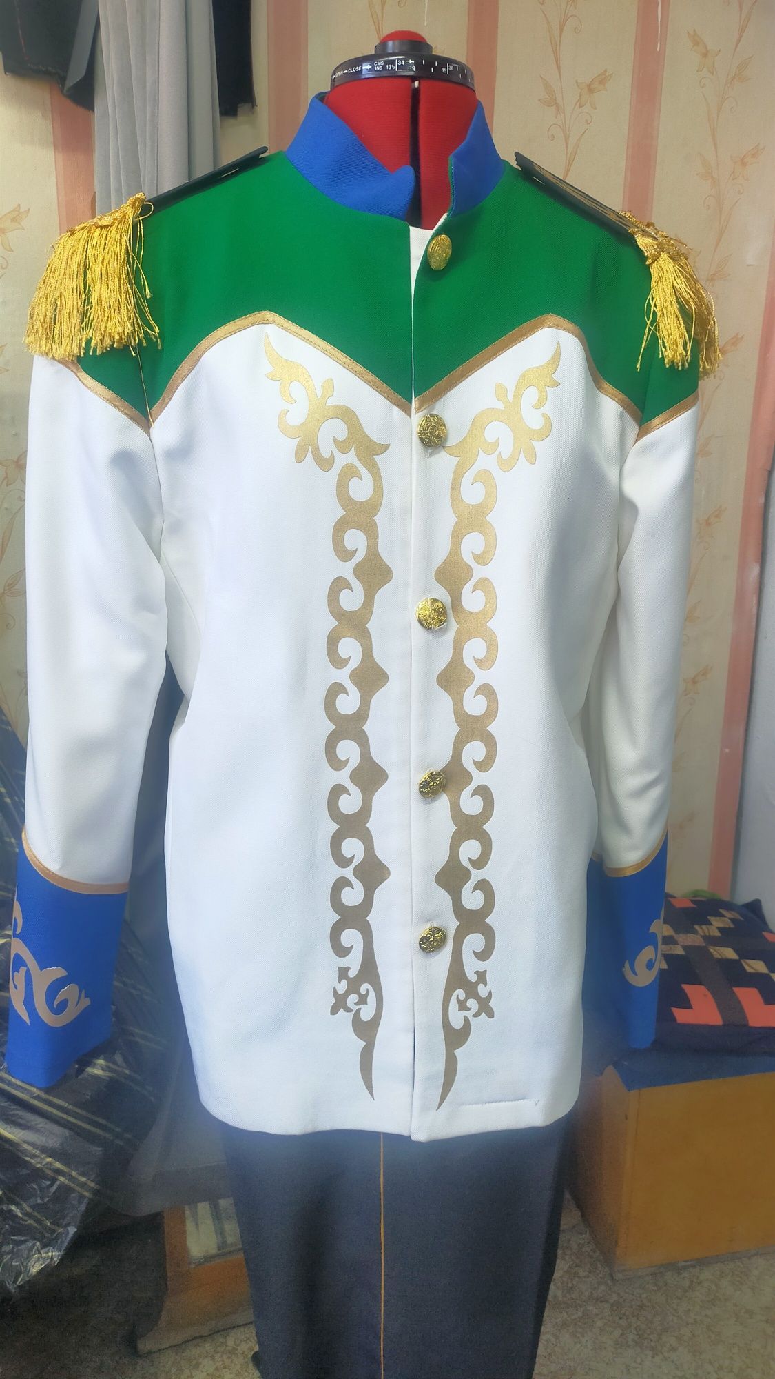 Продам костюм для выступлений