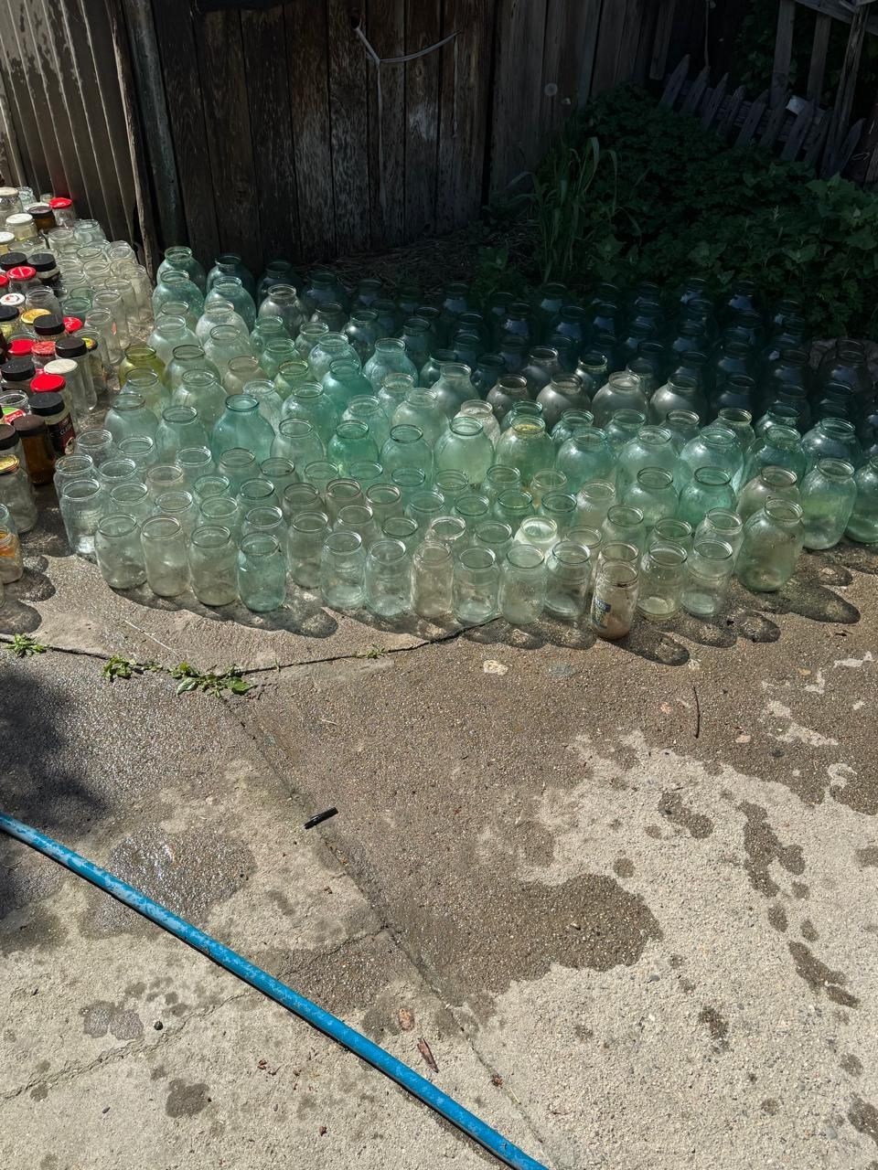 Продам банки состояние хорошее