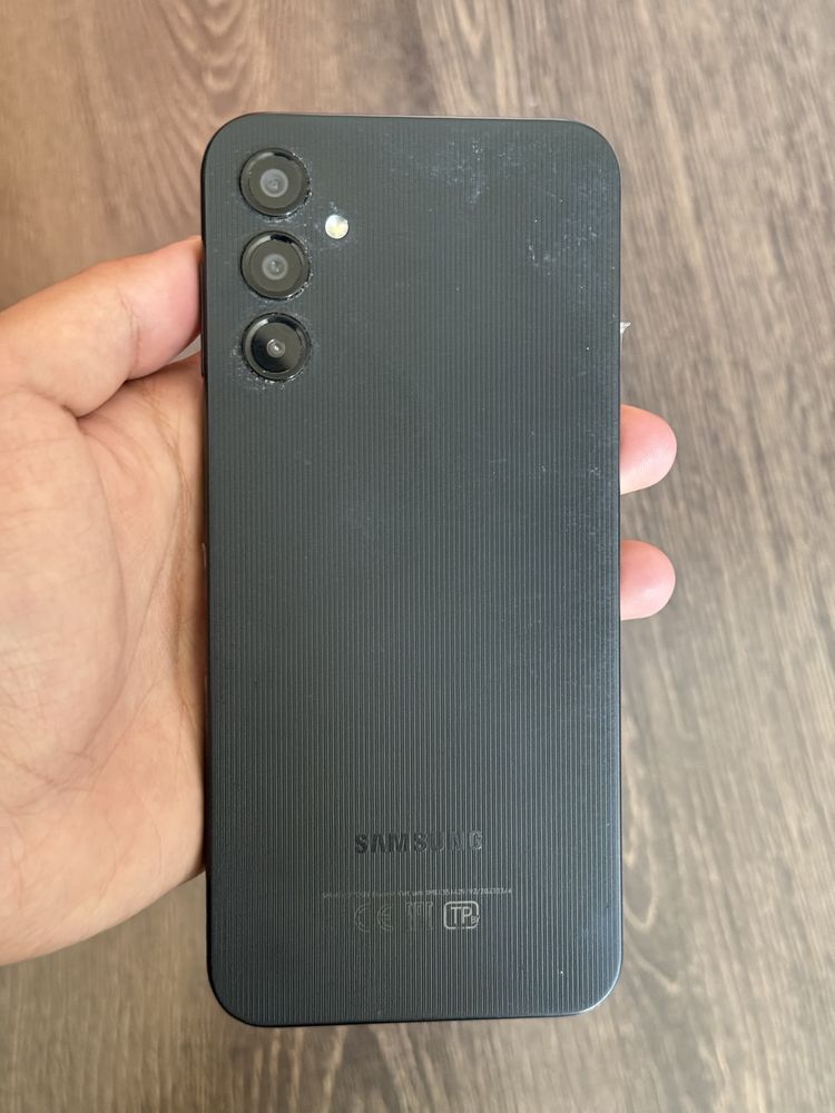 Продам Samsung A14. В хорошем состоянии