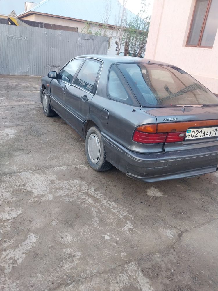 Mitsubishi galant