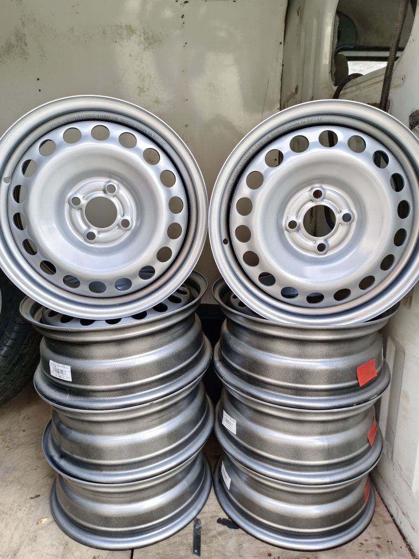 Продам НОВЫЕ железные штампованные диски на R15 4/100