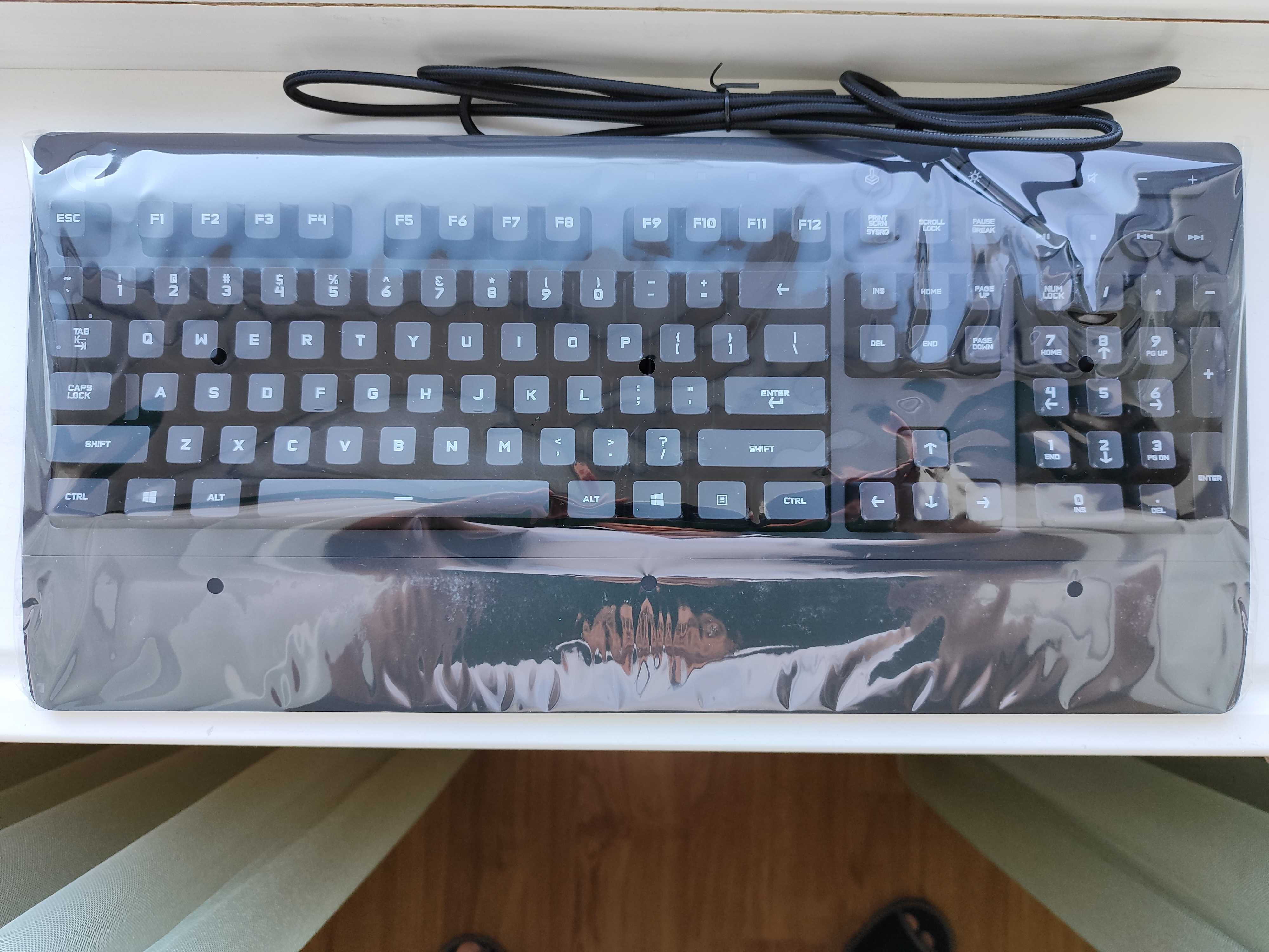 Новая клавиатура игровая проводная USB Logitech G213 Prodigy
