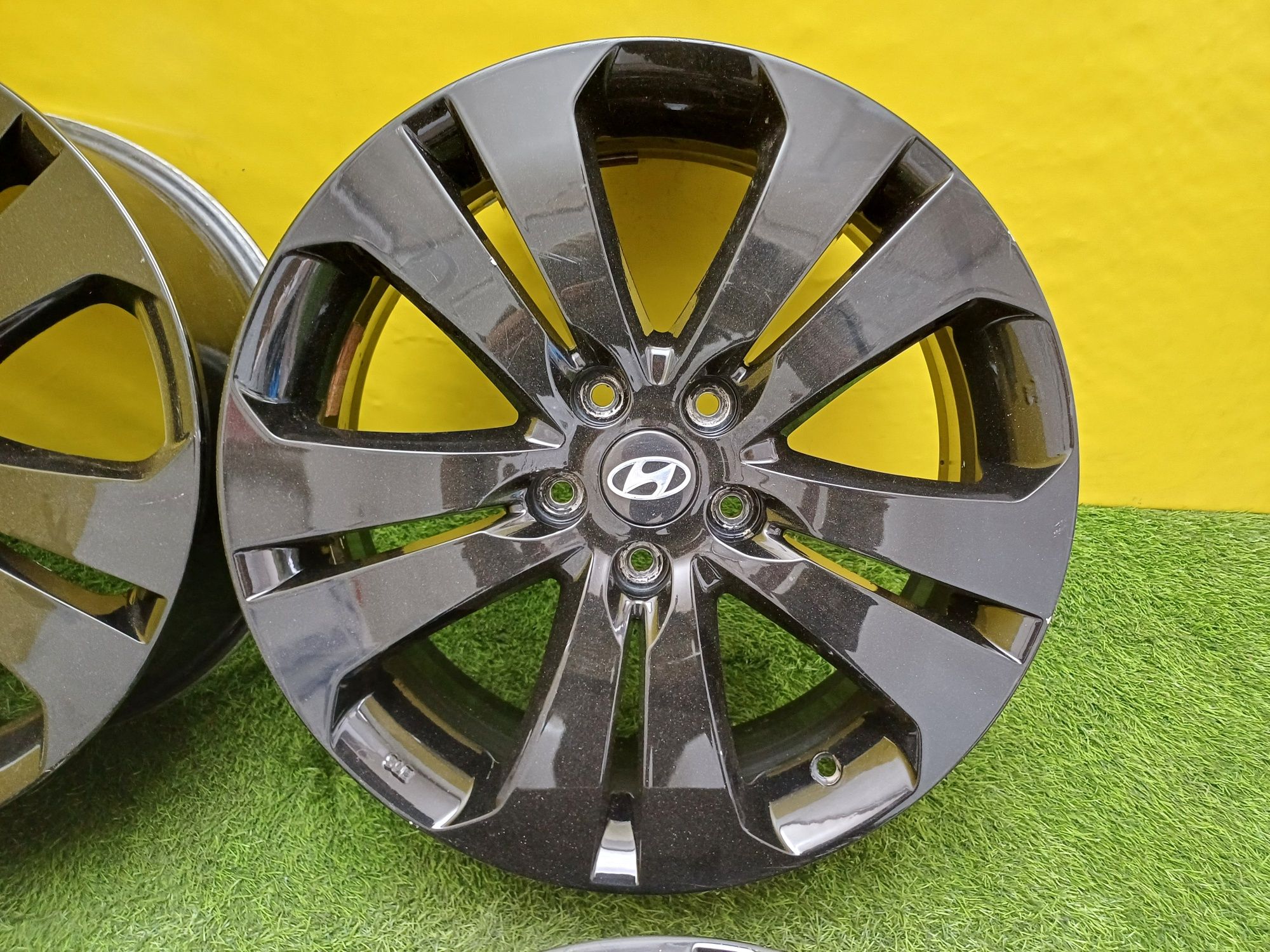 Диски R18 5×114.3 на Hyundai и другие.