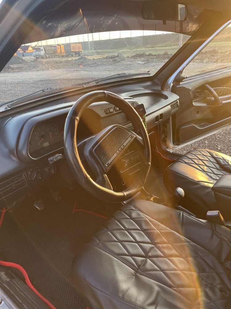Автомобиль Ваз 2115