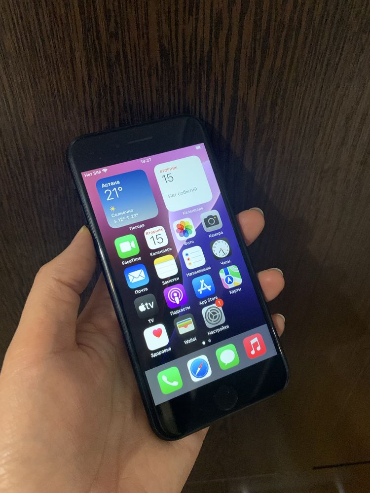 iPhone SE 64gb акб 82 Всё работает