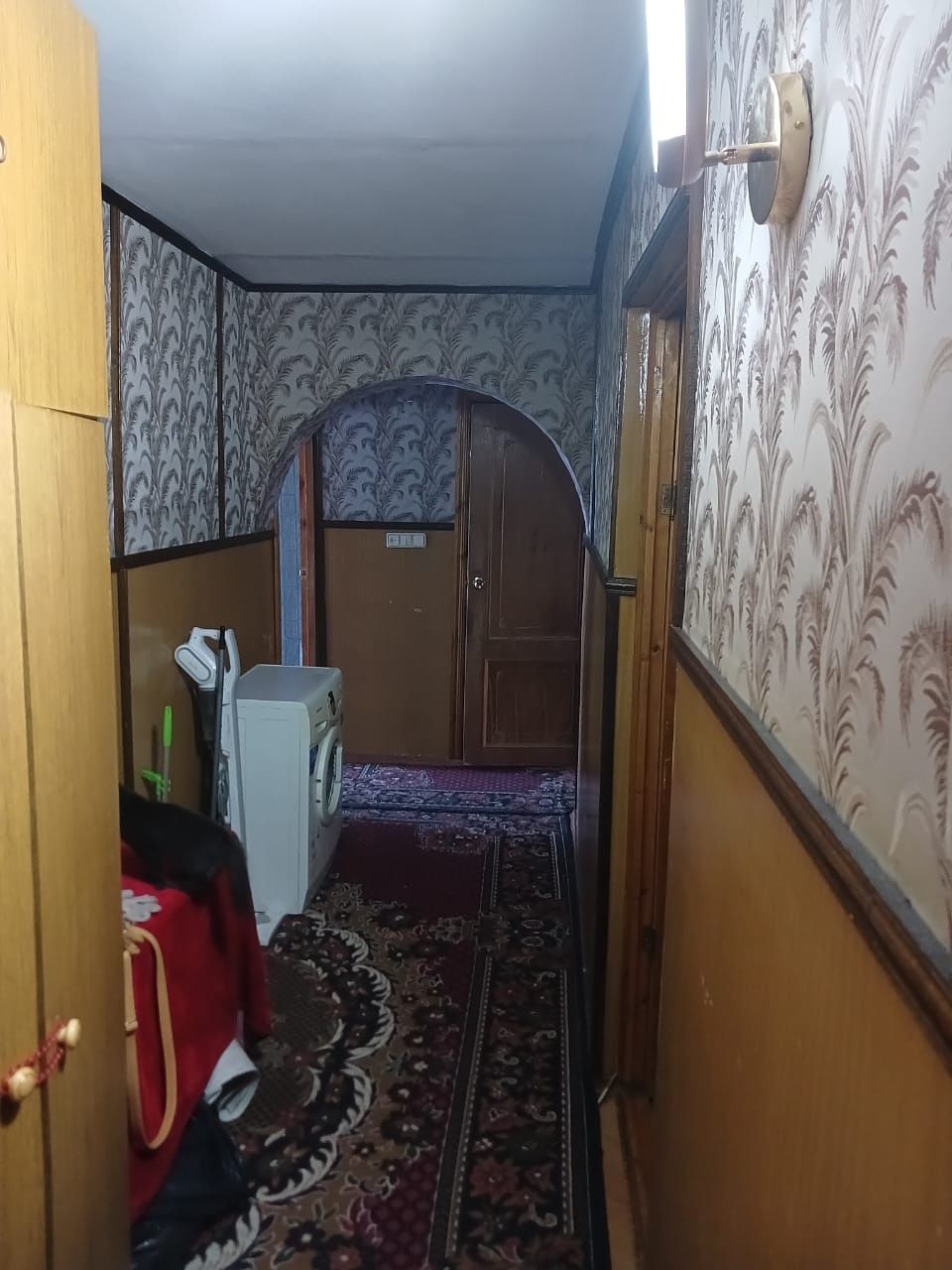 Продам 3-х комнатную квартиру +(2пристройки над подъездом) + 6метров