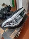 Продам оригинальную правую переднею фару на BMW G30