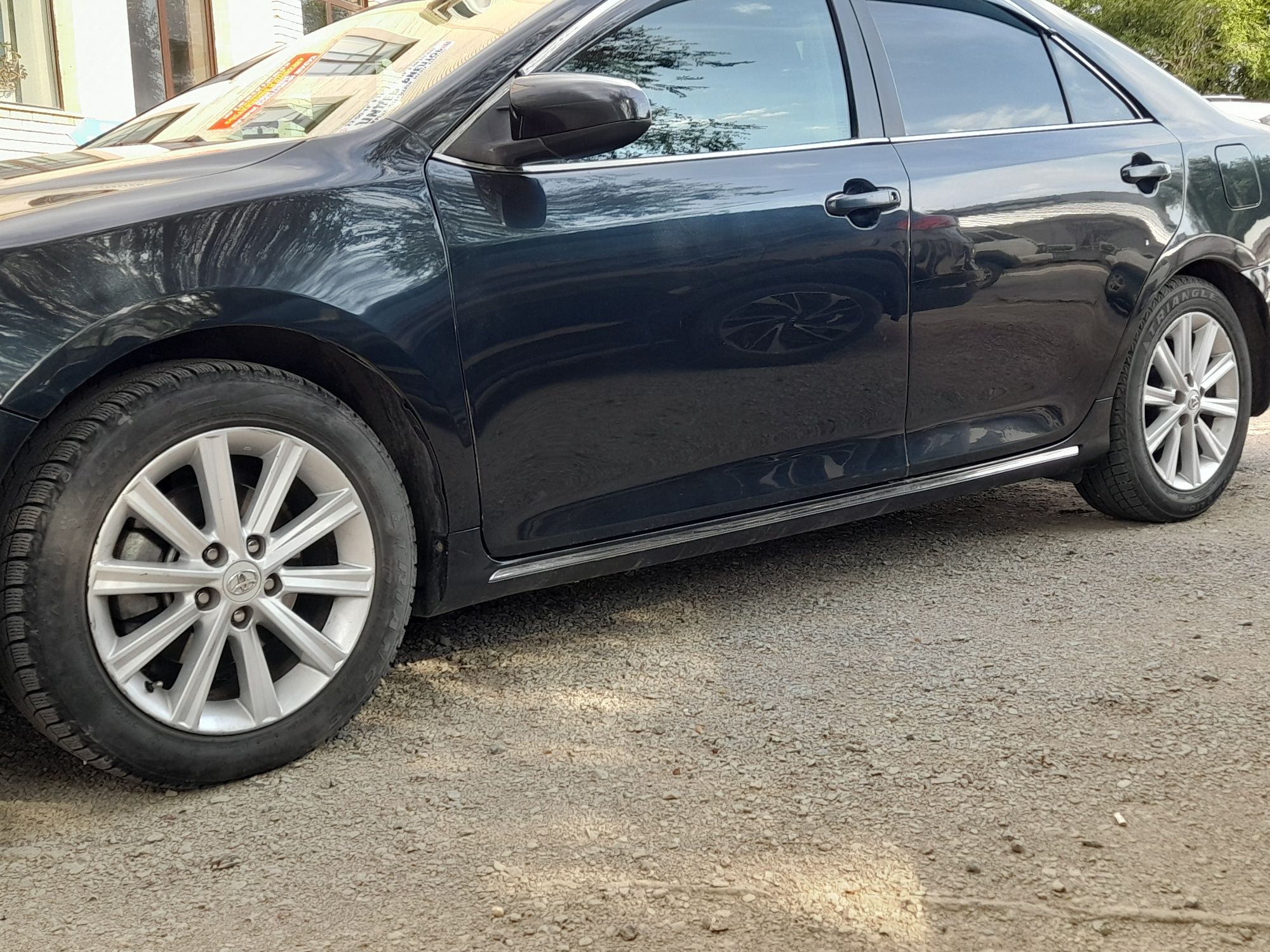 Диска пакришка сезона размер 215/55 R 17