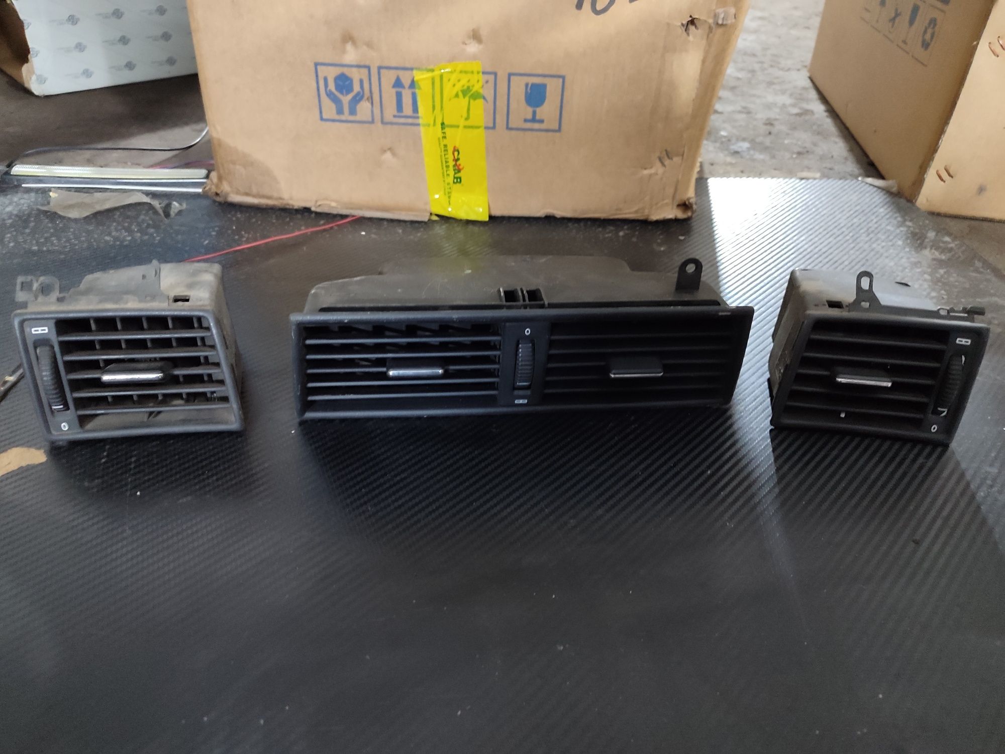 Продам запчасти на Мерседес W202 C180 C200
