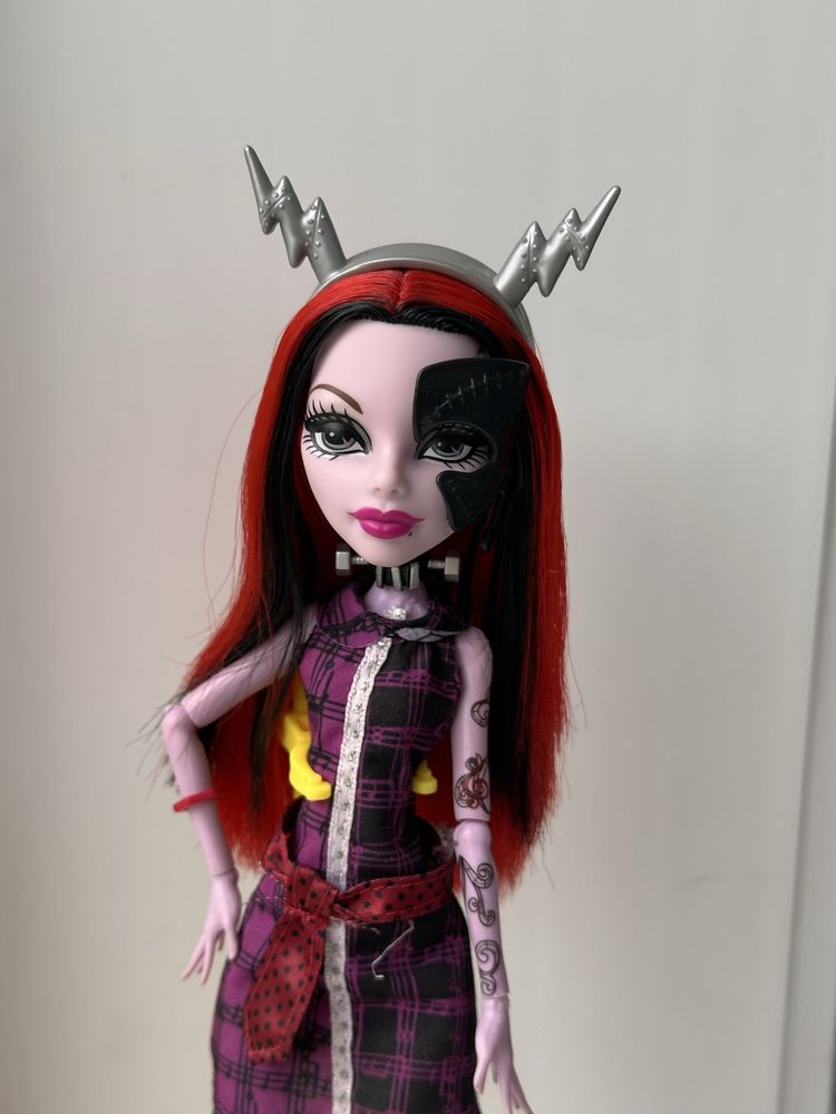 Кукла Monster High Operetta “Freaky Fusion”, полный комплект
