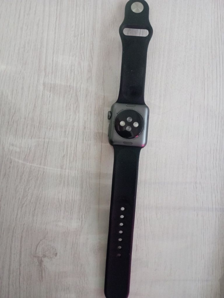Продам apple watch 3